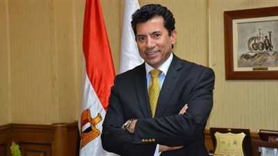 أشرف صبحى يهنئ منتخب التنس بالفوز على باراجواى