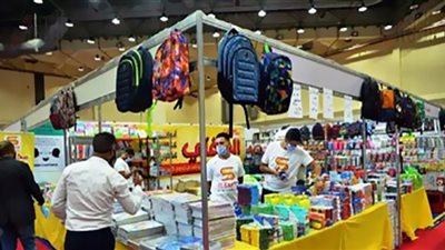 38 محلا مشاركا فى «أهلا مدارس» بالأقصر