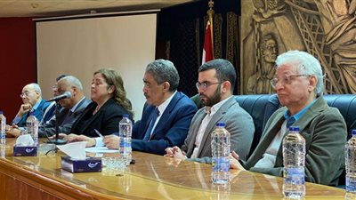 السناوي: ذاكرة نقابة الصحفيين حافلة بالمواقف النقابية لياسر رزق