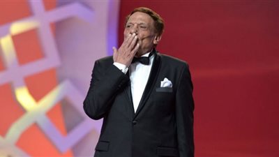 شقيق عادل إمام يكشف حقيقة إصابة الزعيم بـ آلزهايمر