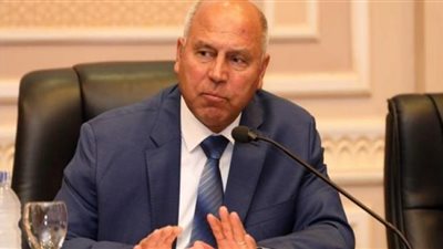 وزير النقل يكشف حقيقة رفع أسعار قطارات الصعيد (فيديو)