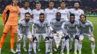 ريال مدريد يواجه أتلتيكو بحثًا عن تعزيز صدارة الدوري الإسباني غدًا