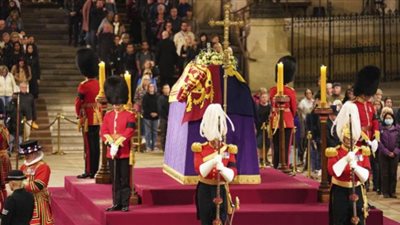 بريطاني يواجه اتهامًا بالتحرش خلال توديع نعش الملكة إليزابيث