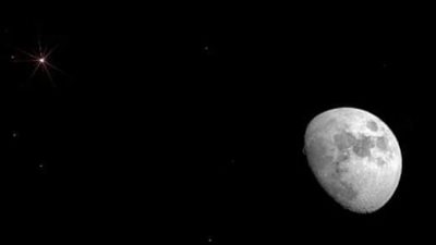 القمر يحتضن المريخ في سماء السعودية