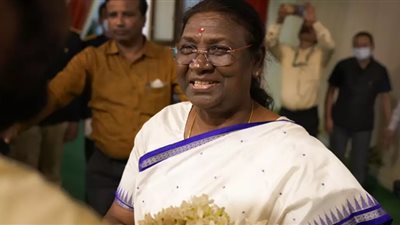 رئيسة الهند تتوجه إلى بريطانيا لحضور جنازة الملكية إليزابيث