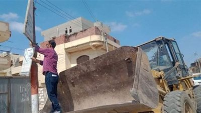 إزالة 261 لوحة إعلانية مخالفة بشوارع وميادين الشرقية