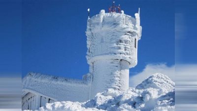 نيو الأمريكية تتجمد بعد انخفاض درجات الحرارة لمستويات قياسية| فيديو