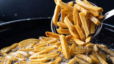 أكل المطاعم به سم قاتل.. مافيا زيت الطعام تُسرطن صحة المواطنين