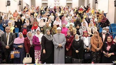 رئيس جامعة الأزهر يشيد بكلية الدراسات الإسلامية والعربية للبنات بالإسكندرية