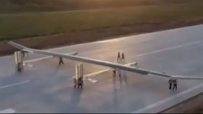 طائرة جديدة قمر صناعي.. شاهد