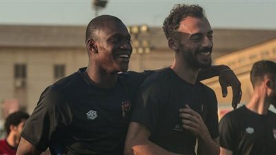 موقف الأهلي من مشاركة الثنائي المحترف مع منتخباتهم