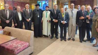 الأزهري يشارك دفعة ١٩٧٢ طب قصر العيني احتفالهم بالعيد الخمسين