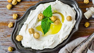 حضري سلطة الزبادي بالحمص وتمتعي بمذاق لذيذ