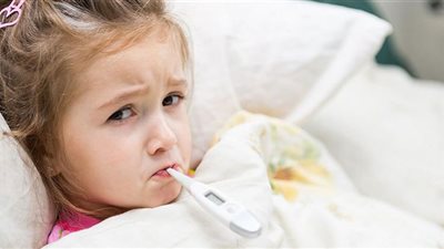 عامل غير متوقع يحمي الأطفال من الإصابة بنزلات البرد والسعال