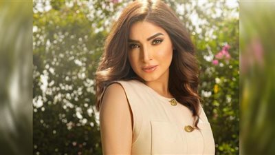 روجينا تخطف الأنظار بـ