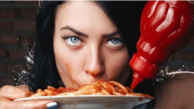 أكل الكاتشب والمستردة ممنوع لهؤلاء الأشخاص.. فيه سم قاتل