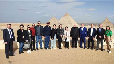 رئيسة المجلس الوطني لجمهورية أذربيجان تزور منطقة أهرامات الجيزة