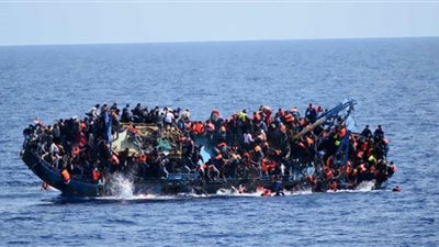 وفاة 4 أشخاص بغرق قارب مهاجرين قبالة جزيرة يونانية