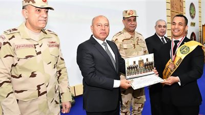 الأكاديمية العسكرية المصرية تحتفل بتخرج دورات جديدة من متدربي وزارة النقل