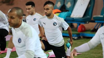 الشيبي ودونجا يشاركان في تدريبات بيراميدز