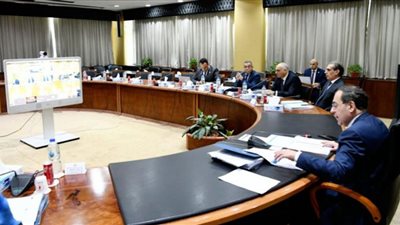 تفاصيل اجتماعات شركات البترول لاعتماد العام المالي الجاري