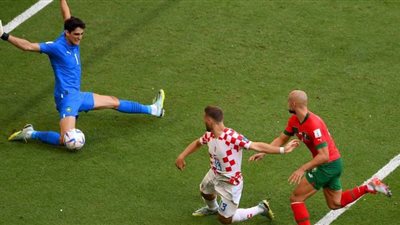 شاهد.. تصدي ياسين بونو المميز لفرصة خطيرة في مباراة المغرب وكرواتيا