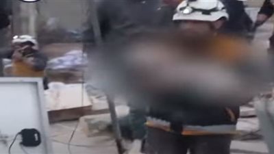 لحظة إنقاذ طفل من أنقاض زلزال سوريا (فيديو)