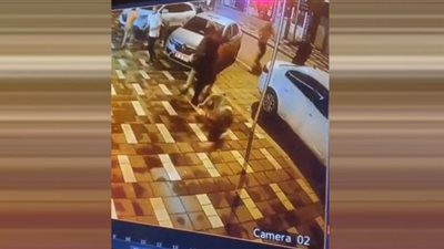 سكان العمائر يقفزون من المنافذ خلال زلزال تركيا (شاهد)