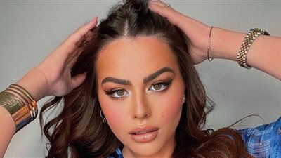 هنادي مهنا تجمع بين الأناقة والبساطة في ختام مهرجان القاهرة السينمائي