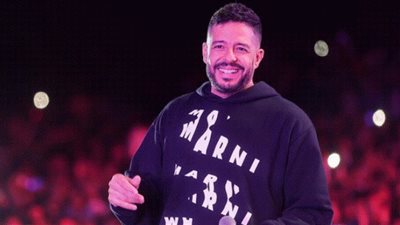 محمد حماقي على مسرح البروج الثقافي (الجمعة)