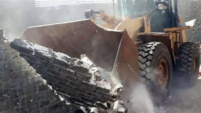 إزالة التعديات ومصادرة مواد البناء بسنورس في الفيوم