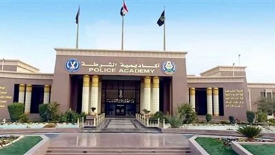 أكاديمية الشرطة تستقبل وفدًا من الكلية الحربية للتهئنة بعيد الشرطة الـ71