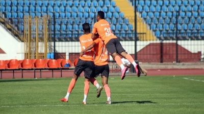 فاركو يتقدم على الزمالك في الشوط الأول بثنائية
