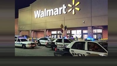 موظف بمول تجاري شهير يفتح النار على الأمريكيين