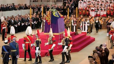 ساعة بيج بين تودع الملكة إليزابيث بدقيقة صمت (فيديو)