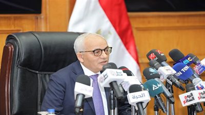 السماح لمعلم الأنشطة بالعمل بالحصة في المدارس