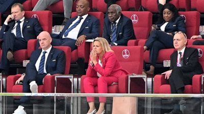 شاهد.. وزيرة الداخلية الألمانية تدعم 