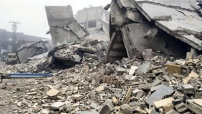 زلزال سوريا.. امرأة تنجب تحت الأنقاض