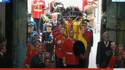 نعش الملكة إليزابيث الثانية يصل كنيسة وستمنستر (شاهد)