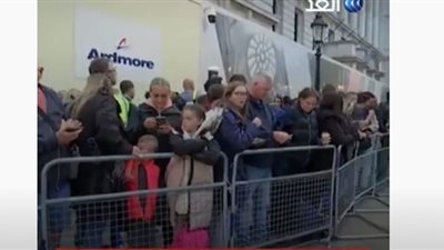 سكان لندن يخرجون لحضور جنازة الملكة إليزابيث الثانية (شاهد)