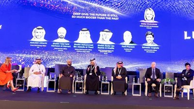 التحول الرقمي والذكاء الإصطناعي والحوكمة في مناقشات 