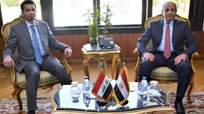 الفريق محمد عباس يستقبل وزير النقل العراقي لتعزيز  التعاون في مجال النقل الجوي