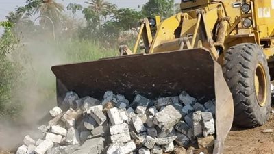 إزالة حالة بناء مخالف بالشرقية خلال أعمال الموجة 20