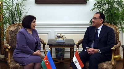 رئيس الوزراء يستقبل رئيسة برلمان أذربيجان والوفد المرافق لها