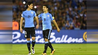 سواريز يقود تشكيل أورجواي لمواجهة كوريا الجنوبية