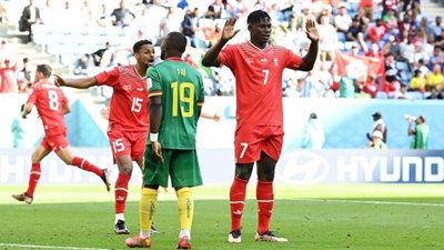 نجم سويسرا يرفض الاحتفال أمام الكاميرون.. اعرف السبب