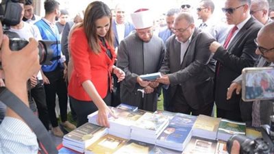 نائب محافظ البحيرة ومستشار الرئيس يفتتحان معرض دمنهور الدولي للكتاب