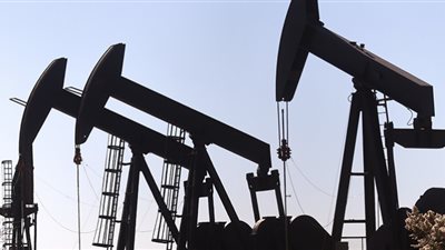 تراجع بأسعار النفط .. وبرنت يفقد 1% اليوم