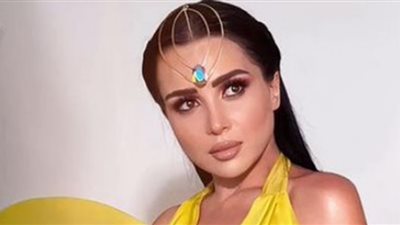 بإطلالة ساحرة مي عز الدين تلفت أنظار معجبيها.. صور