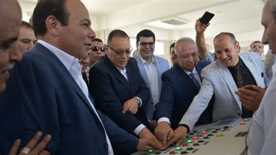 محافظ الشرقية يُعطي إشارة بدء التشغيل لمحطة مياه شرب أبو كبير